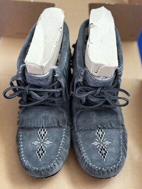 Charcoal Gray Suede Manitobah Harvester Fringe Moccasin Boots